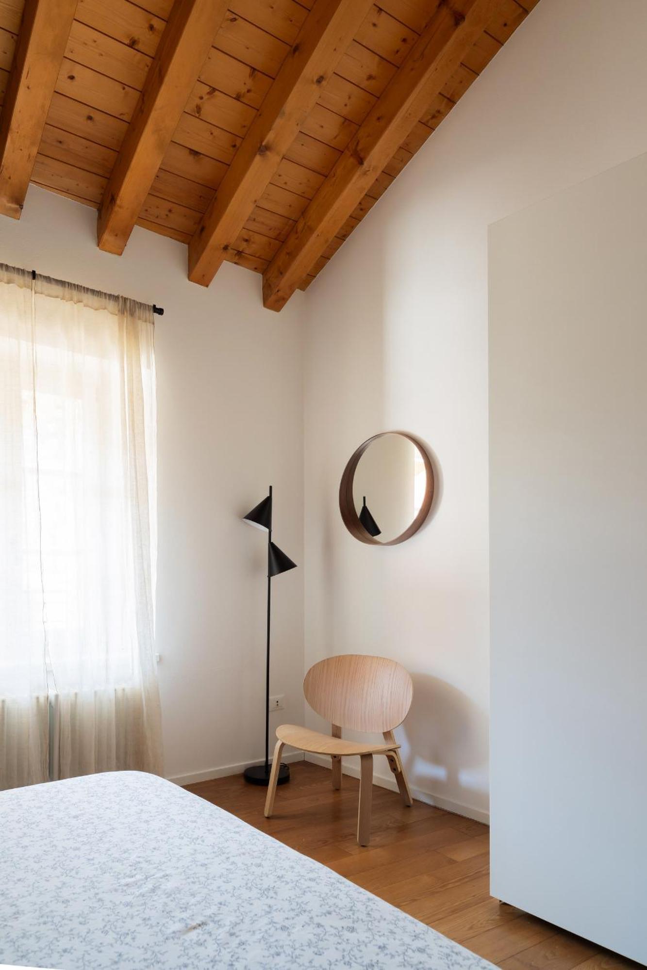 Double Private Parking, 2 Bedrooms & 2 Bathrooms - Elegant Apartment In Old Town Udine Exterior photo