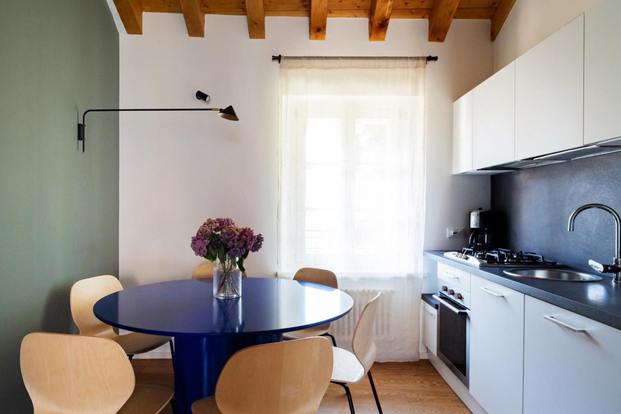 Double Private Parking, 2 Bedrooms & 2 Bathrooms - Elegant Apartment In Old Town Udine Exterior photo